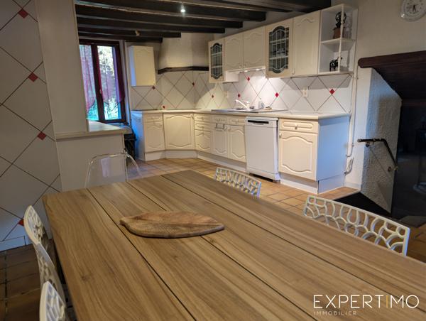 Commentry (03600) Ancien moulin et gîte à forte rentabilité sur 3,8 hectares