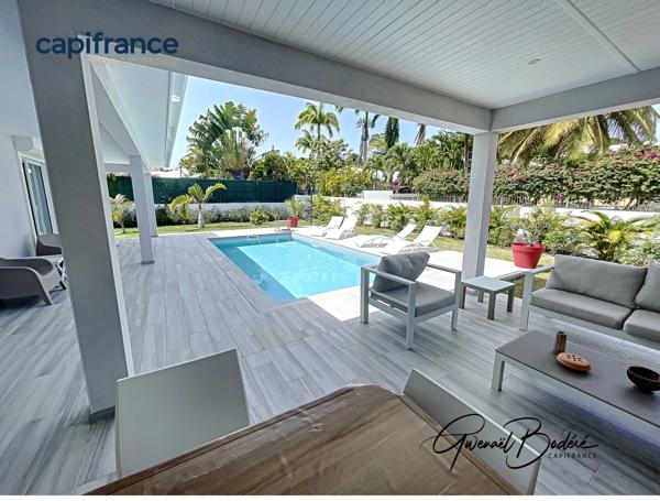 A vendre SAINT FRANCOIS un Ensemble de 3 Villas avec piscine