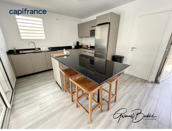 A vendre SAINT FRANCOIS un Ensemble de 3 Villas avec piscine