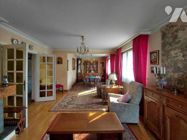 Maison 5 pièces à vendre à Pontivy (56300) - Morbihan

Située dans un quartier calme et reche...