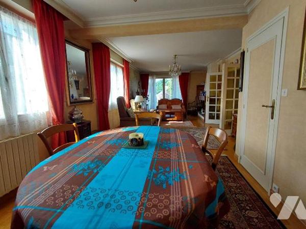 Maison 5 pièces à vendre à Pontivy (56300) - Morbihan

Située dans un quartier calme et reche...