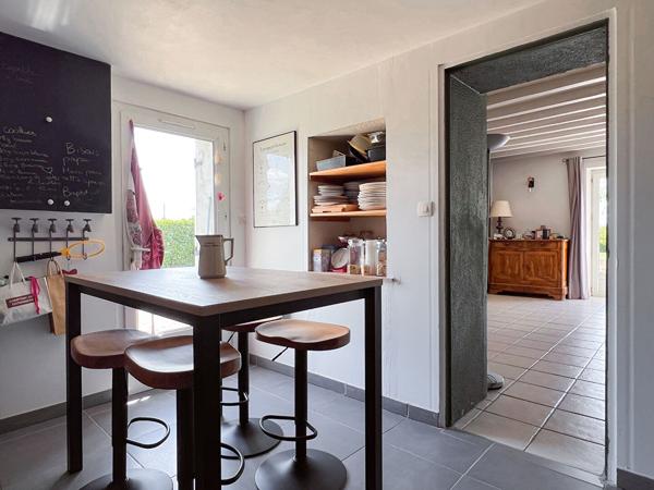 Maison ancienne rénovée 4 chambres  terrain de plus de 2 000 m² Garage et dépendance - À 5min de Beaufort en Anjou