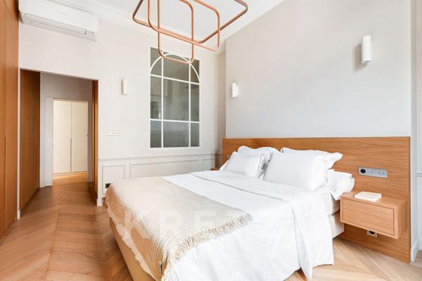 Appartement haussmanien familial et de réception rénové