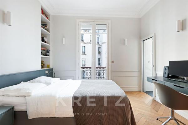 Appartement haussmanien familial et de réception rénové