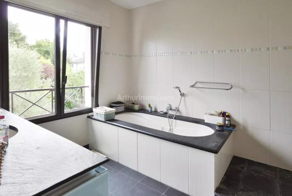 Vente Maison 7 pièces 210 m2 à Bry-sur-Marne