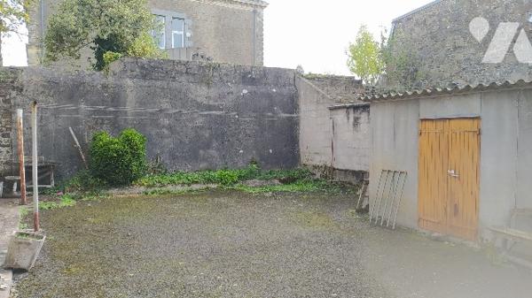 A vendre maison de bourg, sur TINCHEBRAY-BOCAGE