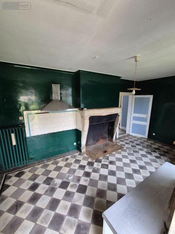 Maison de ville à vendre à Cluis dans l'Indre (36340), ref : CG/409