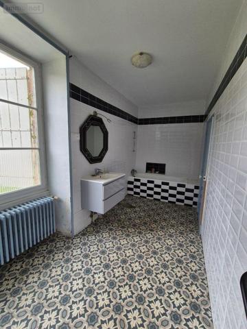 Maison de ville à vendre à Cluis dans l'Indre (36340), ref : CG/409