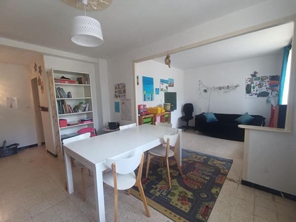 Frontignan - Appartement T3 de 66M² avec parking, terrasse et cave..