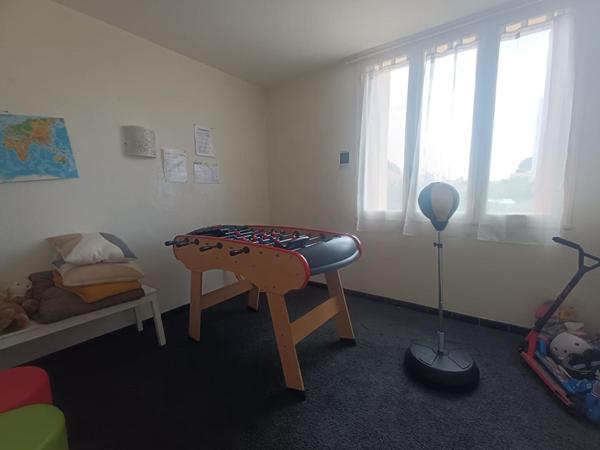 Frontignan - Appartement T3 de 66M² avec parking, terrasse et cave..