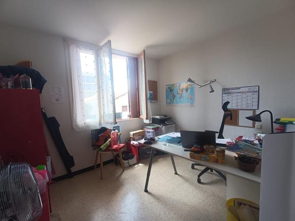 Frontignan - Appartement T3 de 66M² avec parking, terrasse et cave..