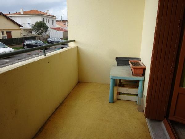 Frontignan - Appartement T3 de 66M² avec parking, terrasse et cave..