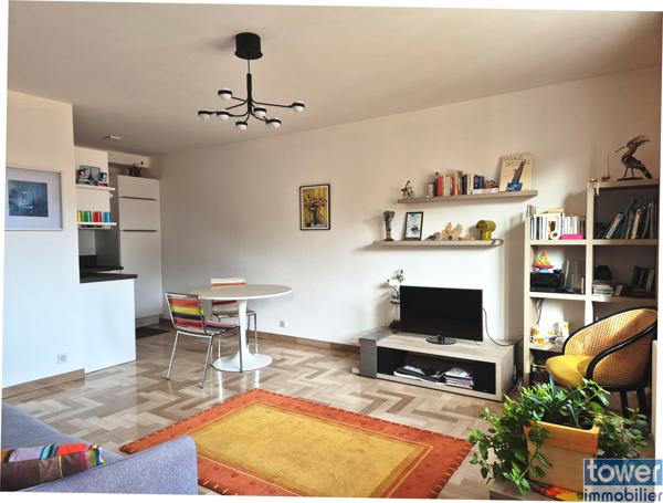 Appartement
                                                                                                                                                                                                                                                                                                                        2 pièce(s)                                                                                                                                                                                                          1 chambre(s)                                                                                                                                                                                                          47  m²