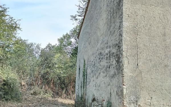 Maison à vendre    1 pièce •  Damiatte