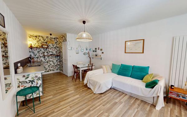 Maison à vendre    2 pièces • 59 m2 Hyères