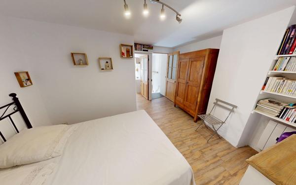 Maison à vendre    2 pièces • 59 m2 Hyères