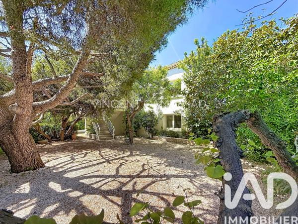 Maison à vendre 6 pièces 175 m² Sanary-sur-Mer