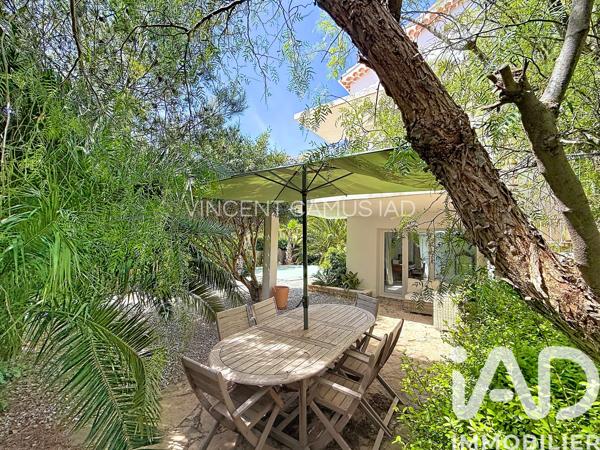 Maison à vendre 6 pièces 175 m² Sanary-sur-Mer