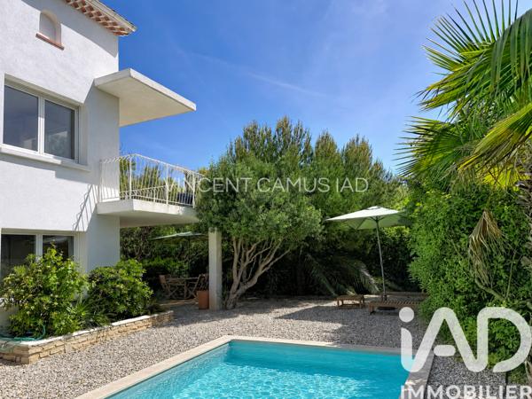 Maison à vendre 6 pièces 175 m² Sanary-sur-Mer