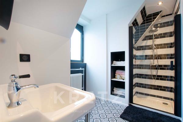 Maison familiale rénovée avec vue