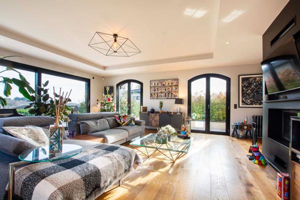 Maison familiale rénovée avec vue