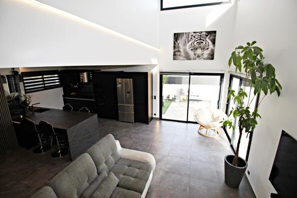 Maison 4 chambres garage jardin et piscine