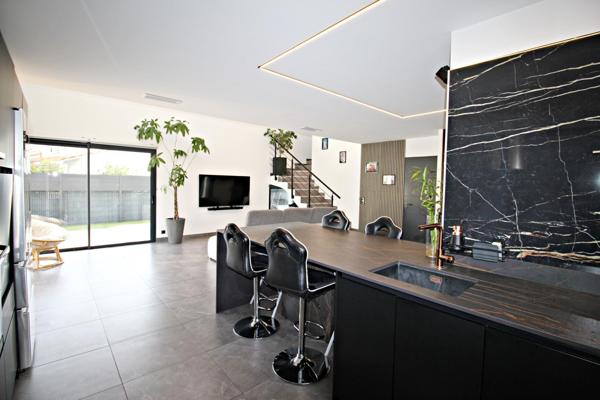 Maison 4 chambres garage jardin et piscine