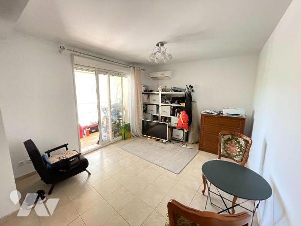 A vendre - Valensole (04) - Alpes de Haute Provence : Appartement de type 2 d'env 35,99 m² au 1...