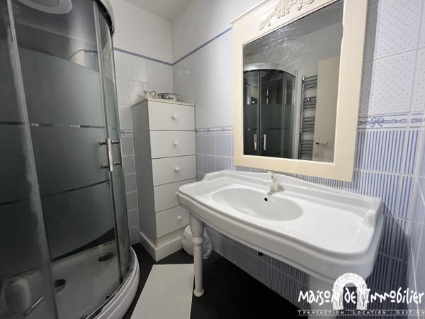 Vente Maison familiale avec vue dégagée, piscine et dépendances - 5 pièces - 153m² – VAL DE COGNAC