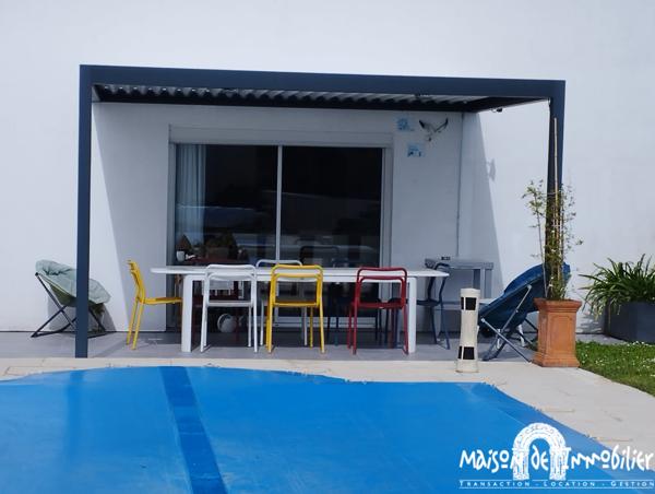 Vente Maison familiale avec vue dégagée, piscine et dépendances - 5 pièces - 153m² – VAL DE COGNAC