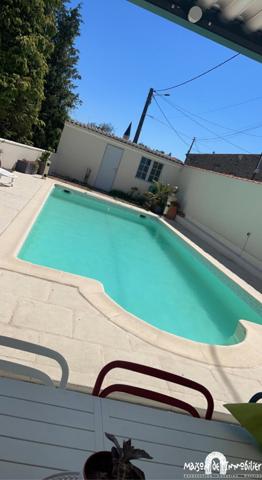 Vente Maison familiale avec vue dégagée, piscine et dépendances - 5 pièces - 153m² – VAL DE COGNAC