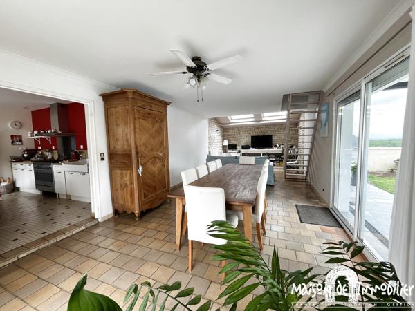 Vente Maison familiale avec vue dégagée, piscine et dépendances - 5 pièces - 153m² – VAL DE COGNAC
