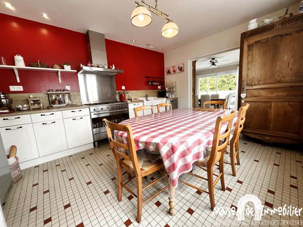 Vente Maison familiale avec vue dégagée, piscine et dépendances - 5 pièces - 153m² – VAL DE COGNAC