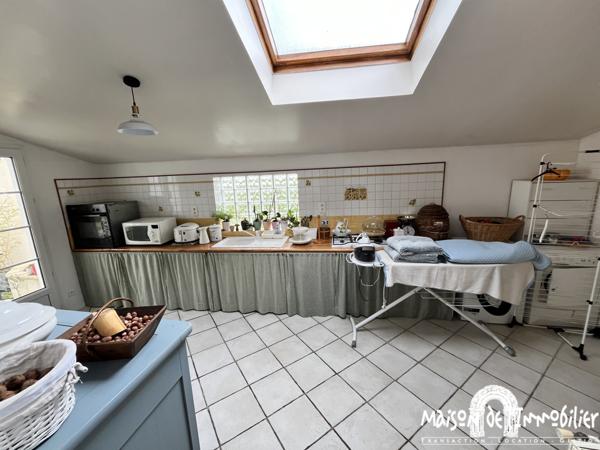 Vente Maison familiale avec vue dégagée, piscine et dépendances - 5 pièces - 153m² – VAL DE COGNAC