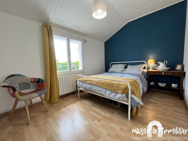 Vente Maison familiale avec vue dégagée, piscine et dépendances - 5 pièces - 153m² – VAL DE COGNAC