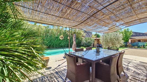 Cheval-Blanc (84460) MAISON FAMILIALE 128M² SUR 735M² AVEC PISCINE