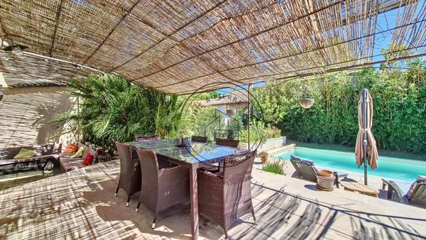 Cheval-Blanc (84460) MAISON FAMILIALE 128M² SUR 735M² AVEC PISCINE