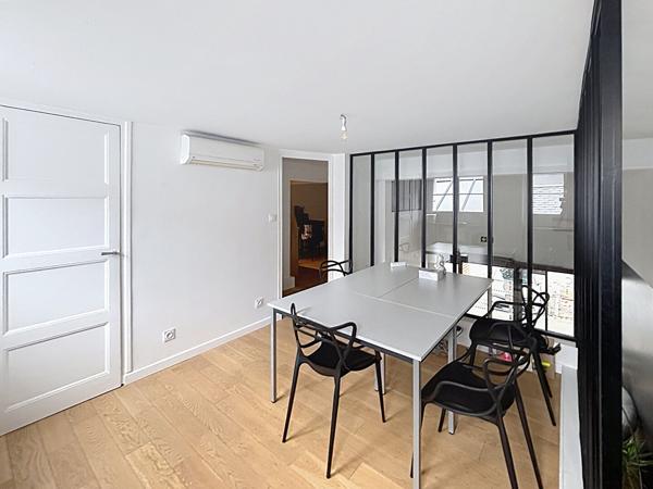 Local commercial , Laval Local commercial , Laval