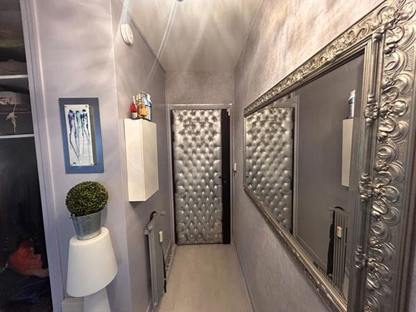 Appartement mont saint aignan -Rouen - bois guillaume - gare rive droite 2 chambres 90m² Terrasse 30m² parking sous sol Grand séjour salon Cuisine commerces 200m