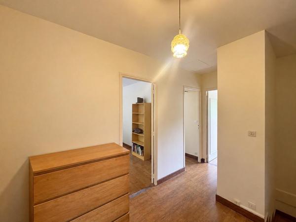 Maison + studio + dépendance et atelier