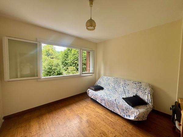 Maison + studio + dépendance et atelier