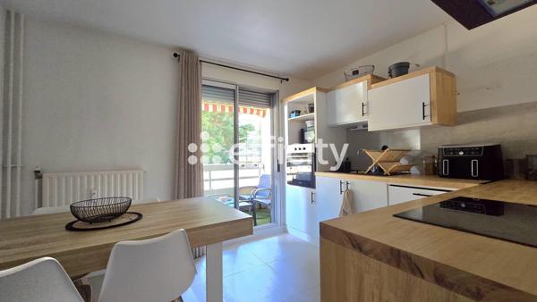 Appartement
         2 pièces
        - 50 m² Exclusivité 150 000 € *