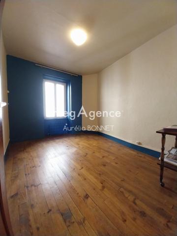 Maison à SAINT-GERMAIN-L'HERM, 63630 - 13 pièces 330m²