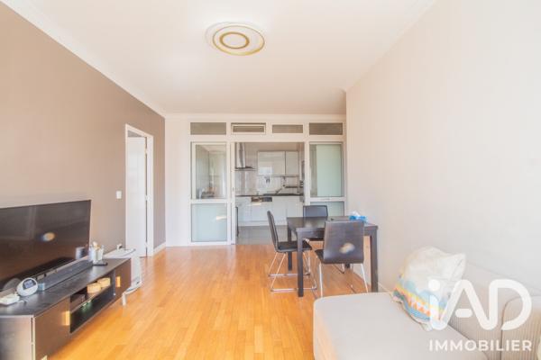Appartement à vendre 4 pièces 77 m² Paris 19
