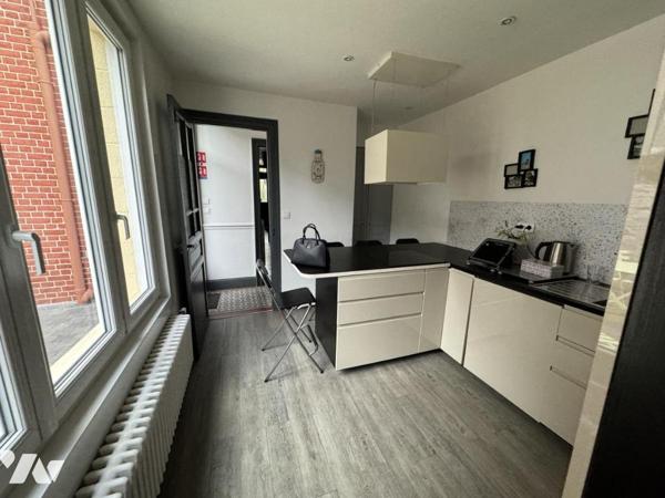 Maison bourgeoise Valenciennes proche Rhônelle 4 chambres possible 5 stationnement jardin clos