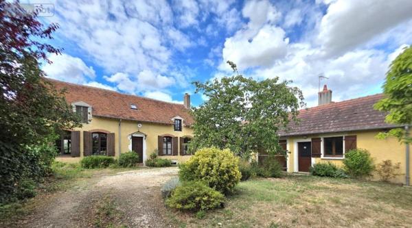 Maison à vendre à Mehun-sur-Yèvre dans le Cher (18500), ref : 18058-35