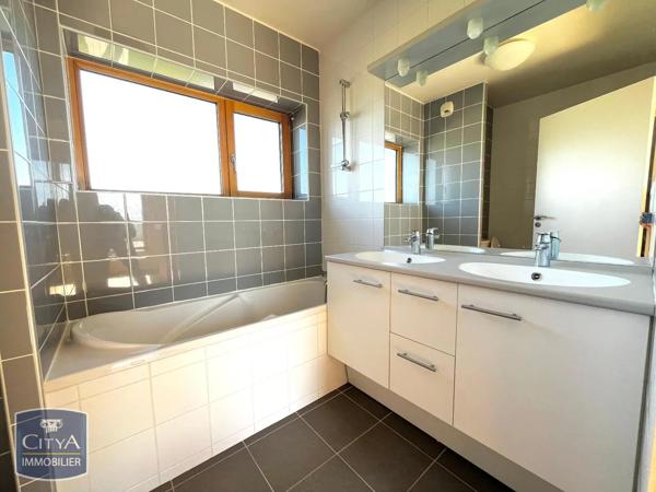 Maison à louer 3 pièces 81.35m² Bourges (18000)