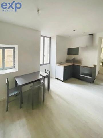 33430-BAZAS- IMMEUBLE DE RAPPORT – 6 LOGEMENTS–COEUR DE VILLE