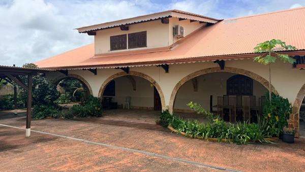 A Vendre: Villa 10 pièces avec piscine – Rémire-Montjoly - World Invest Patrimoine