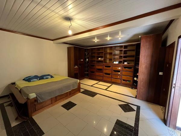 A Vendre: Villa 10 pièces avec piscine – Rémire-Montjoly - World Invest Patrimoine